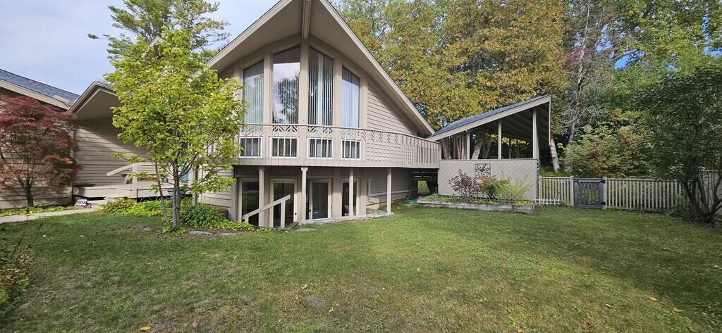 Property Photo: 860 S 16th Ct WI 54235