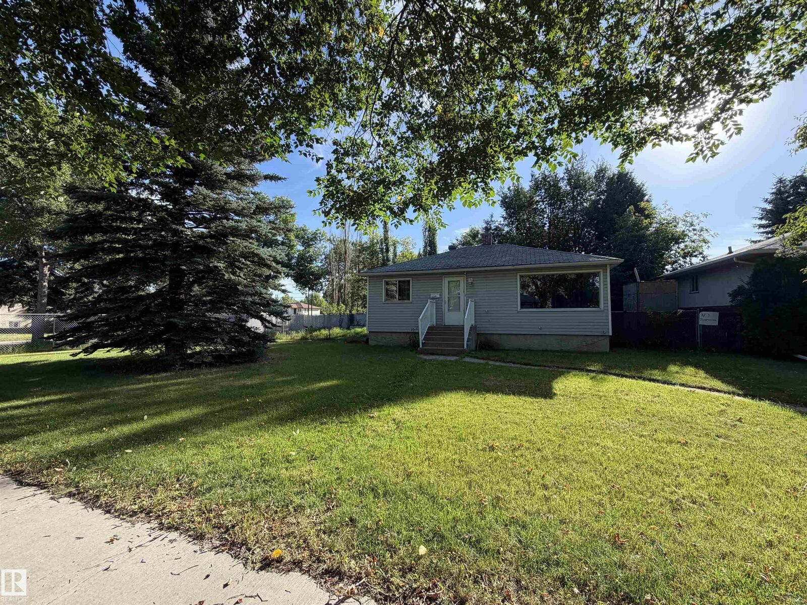 Property Photo:  12245 81 Street NW  AB T5B 2T2 