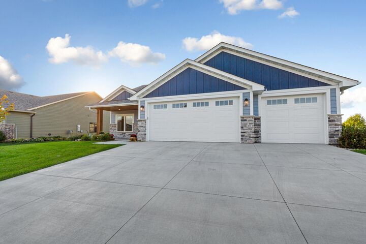Property Photo:  510 River Valley Lane  MN 55019 