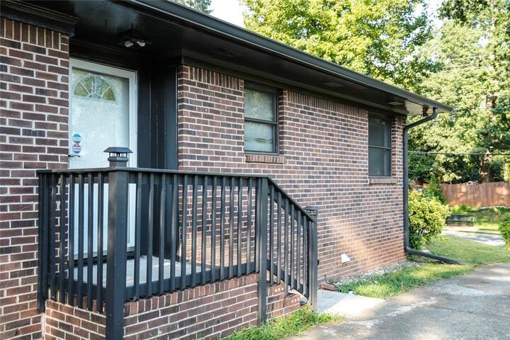 Property Photo:  933 Rowland Street  GA 30021 