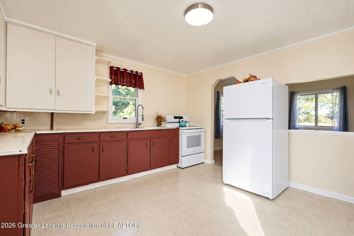 Property Photo: 3620 S Meridian Road MI 48866