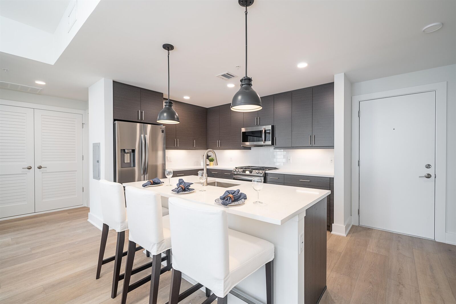 Property Photo:  418 Palisade Ave 211  NJ 07307 