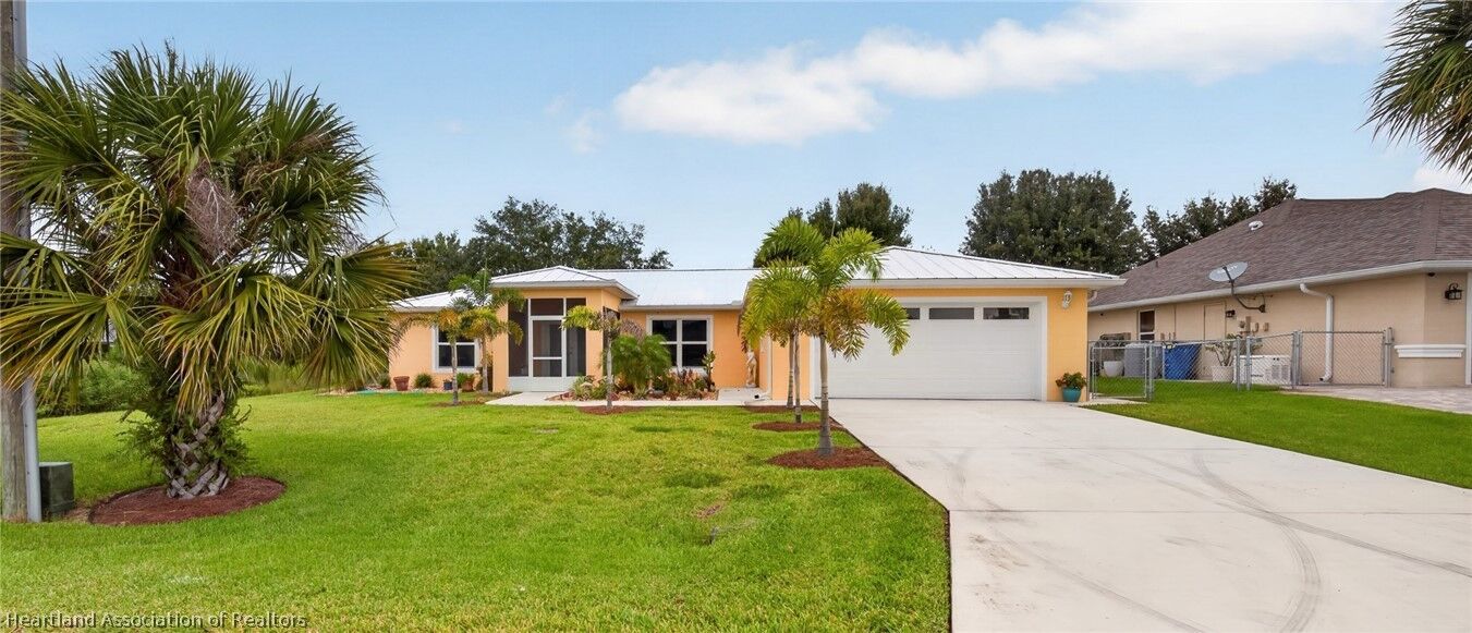 Property Photo:  144 Mango Road NE  FL 33852 