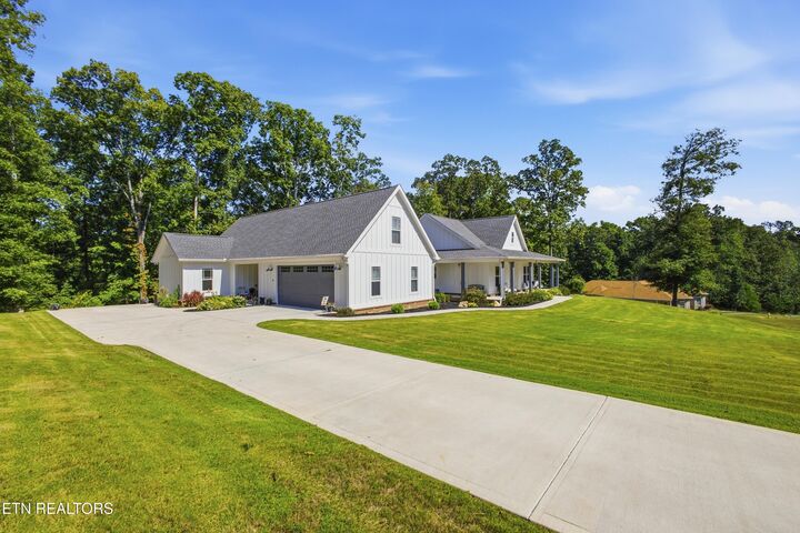 Property Photo:  114 W Mountain Drive  TN 37854 