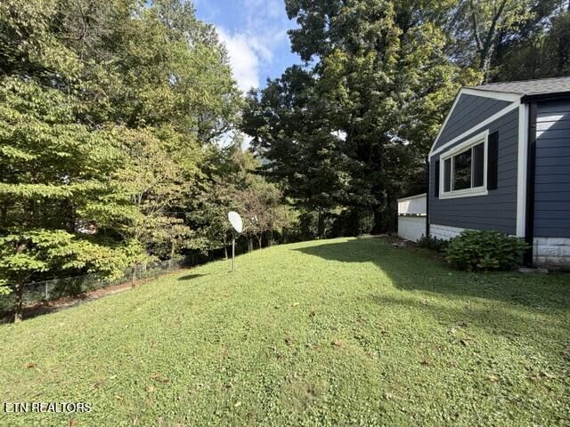 Property Photo:  320 Cypress St  KY 40977 