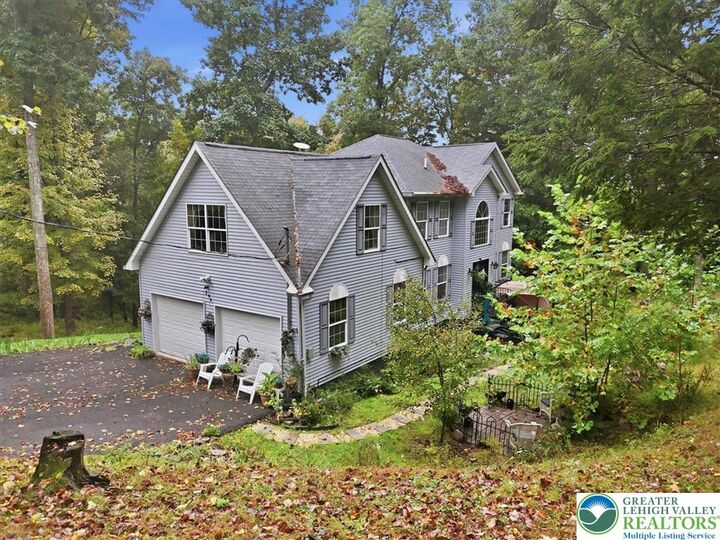 Property Photo:  194 Sportsmen Drive  PA 18326 