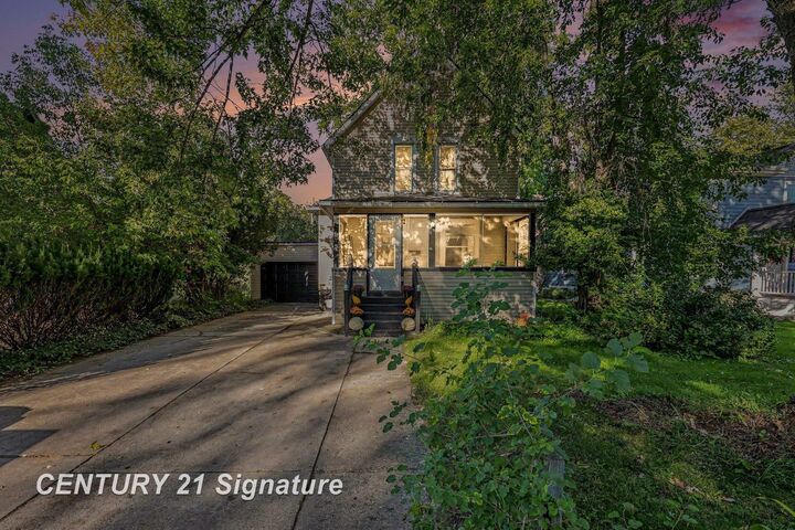 Property Photo: 615 N Main Street MI 48118