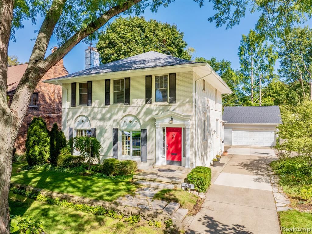 Property Photo:  1258 Bedford Road  MI 48230 1116 