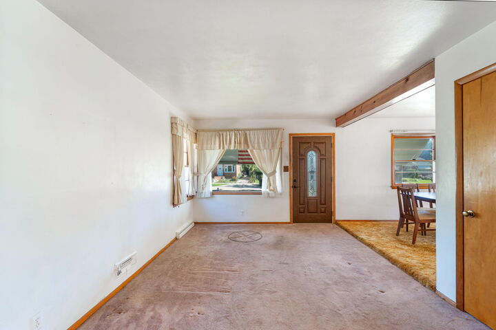 Property Photo: 5751 N Dexter Ave WI 53209