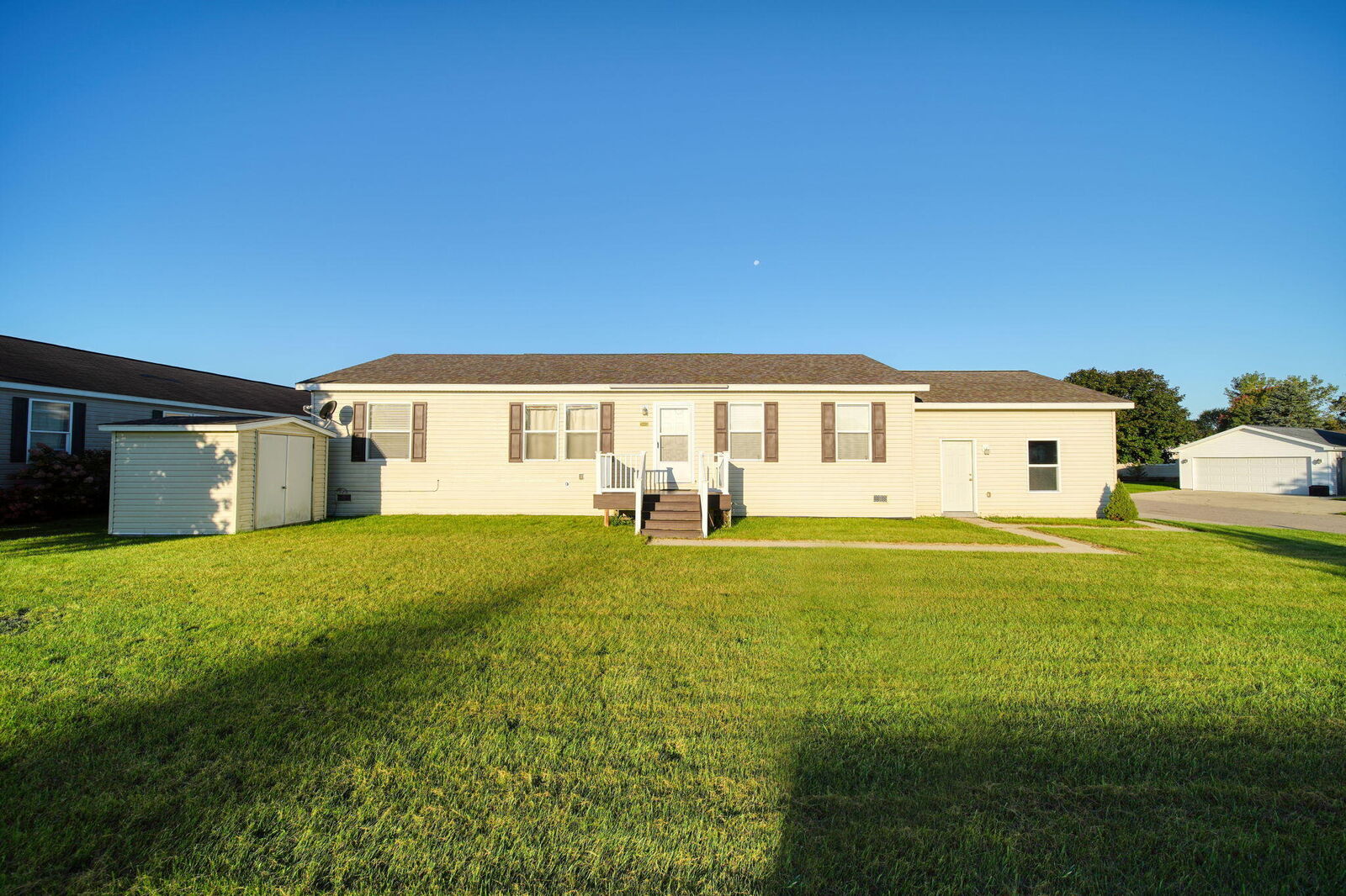 Property Photo: 1055 Cambry Circle MI 49240