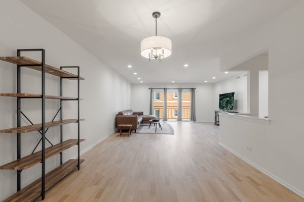 Property Photo: 5320 N Lowell Avenue 506 IL 60630