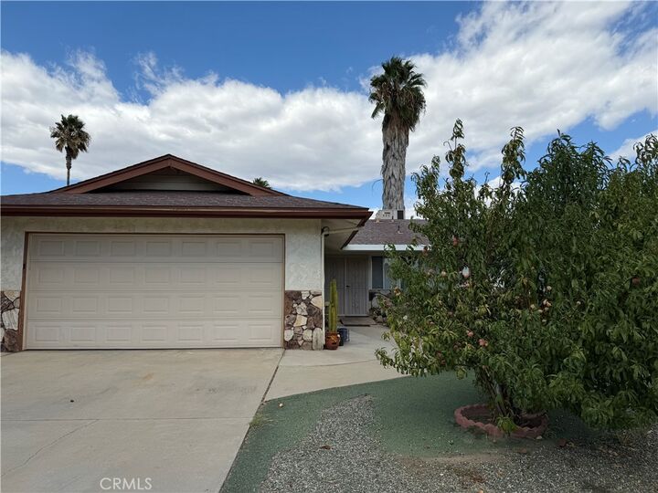 Property Photo:  672 Central Avenue W  CA 92543 