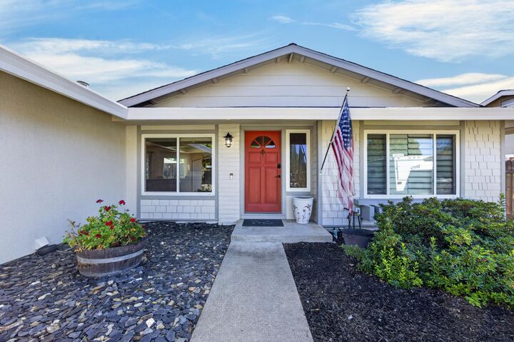 Property Photo:  8224 Blue Oak Way  CA 95610 