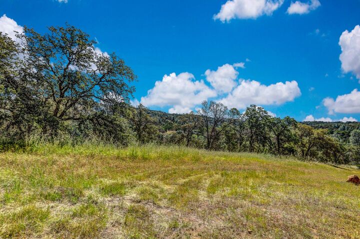 Property Photo: 29 Township Road CA 95918