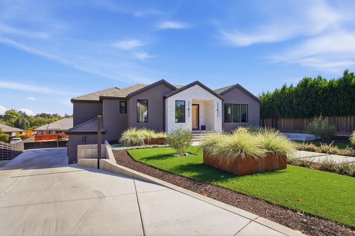Property Photo: 10925 Goldsborough Circle CA 95361