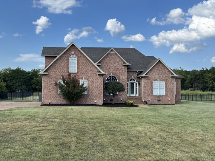 Property Photo:  367 W Richmond Shop Rd  TN 37090 