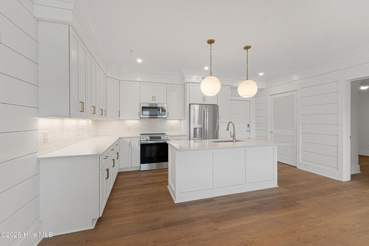 Property Photo:  805 Mulberry Street Unit 114  NC 28516 