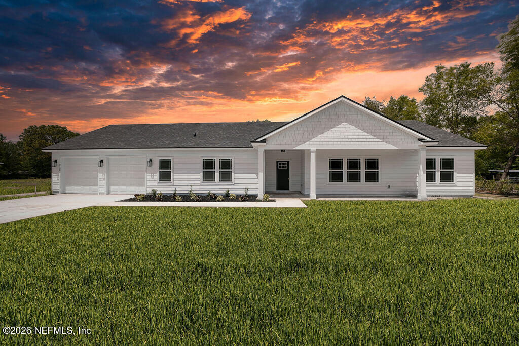Property Photo: 40 Bitterroot Avenue FL 32068