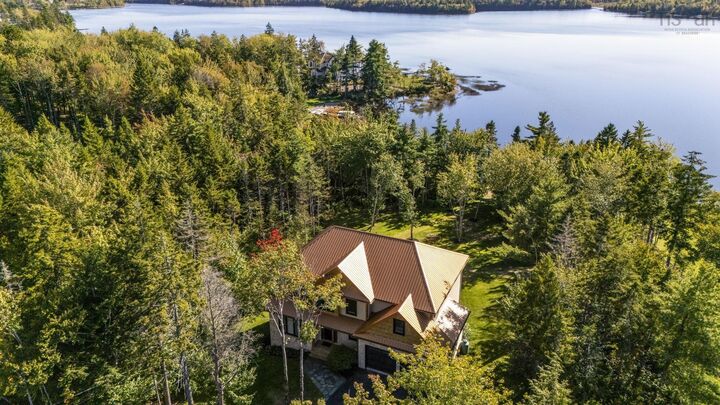 Property Photo:  460 McCabe Lake Drive  NS B4E 0N6 