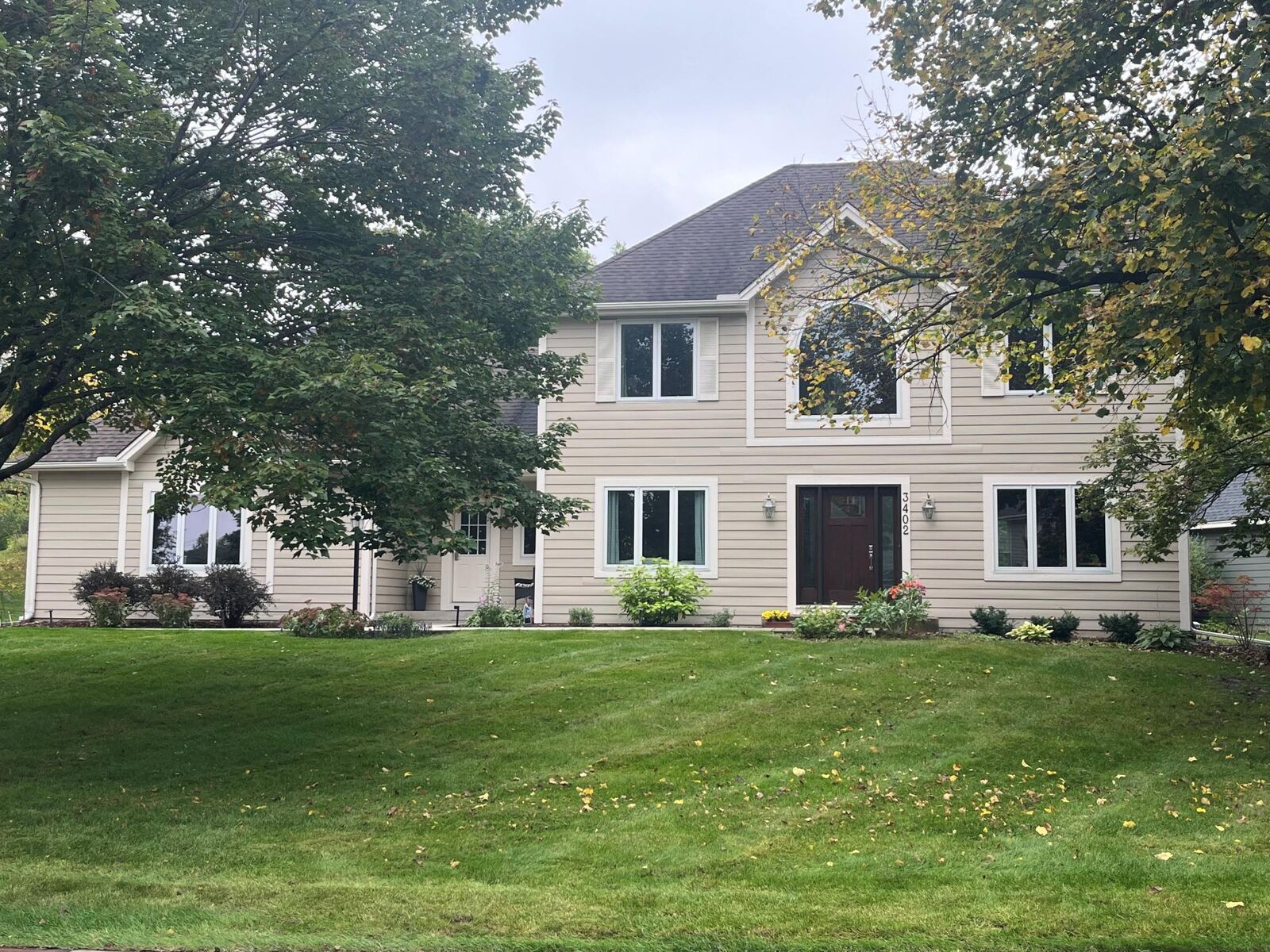 Property Photo: 3402 Fairfax Lane MN 55129