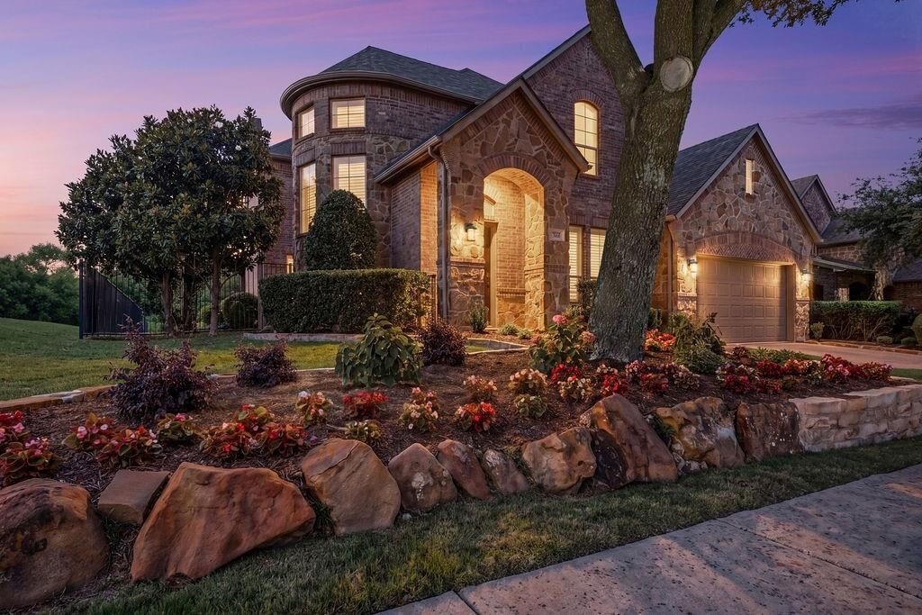 Property Photo:  201 Joplin Drive  TX 75071 