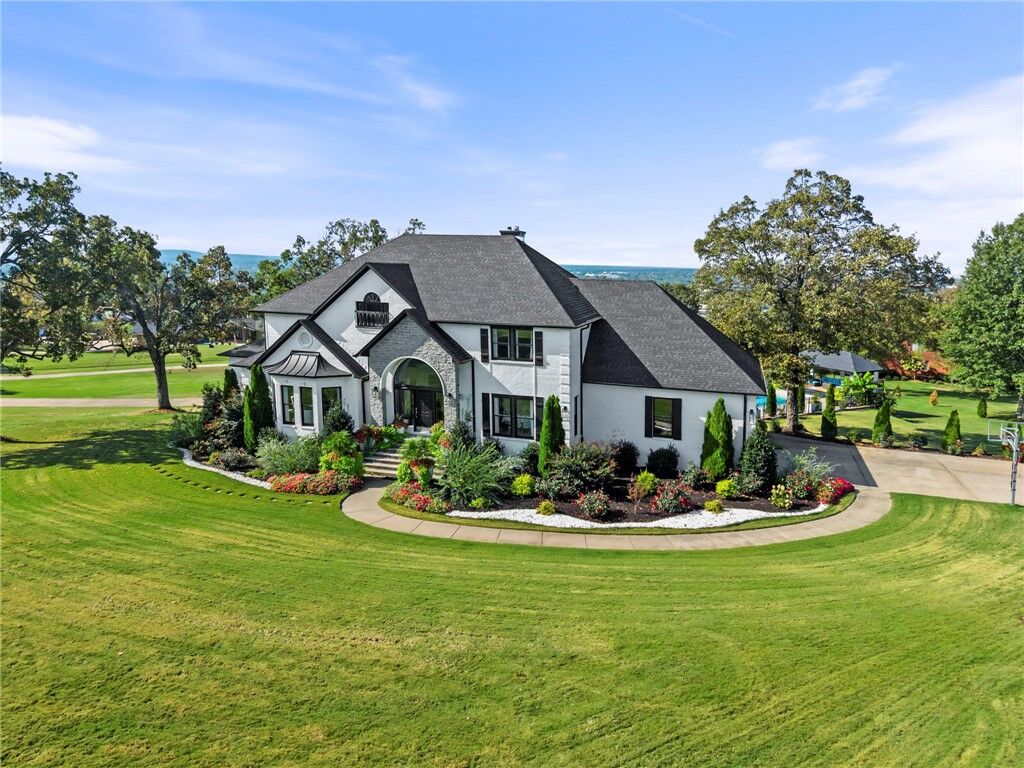 Property Photo:  106 Woodcliff Court  AR 72764 