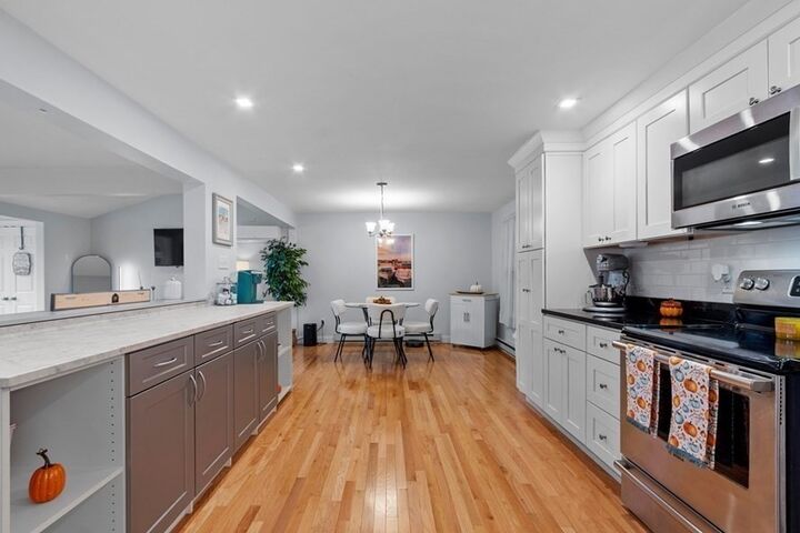 Property Photo:  273 Washington St 2  MA 01930 