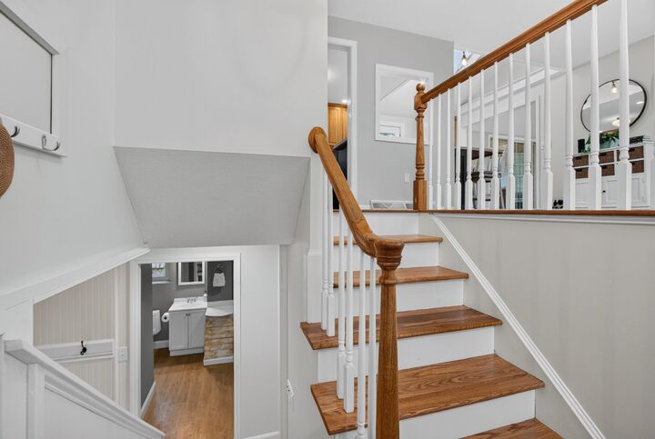 Property Photo:  9 Dawn Drive  MA 01824 