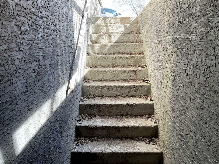 Property Photo:  5524 49 Avenue 1  SK S9V 0V4 