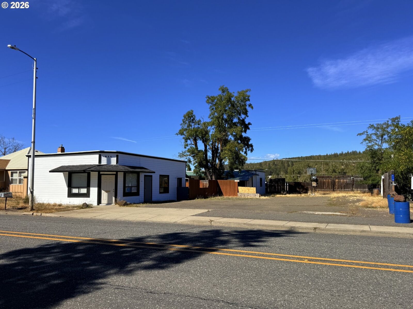 Property Photo:  511 E Broadway St  WA 98620 