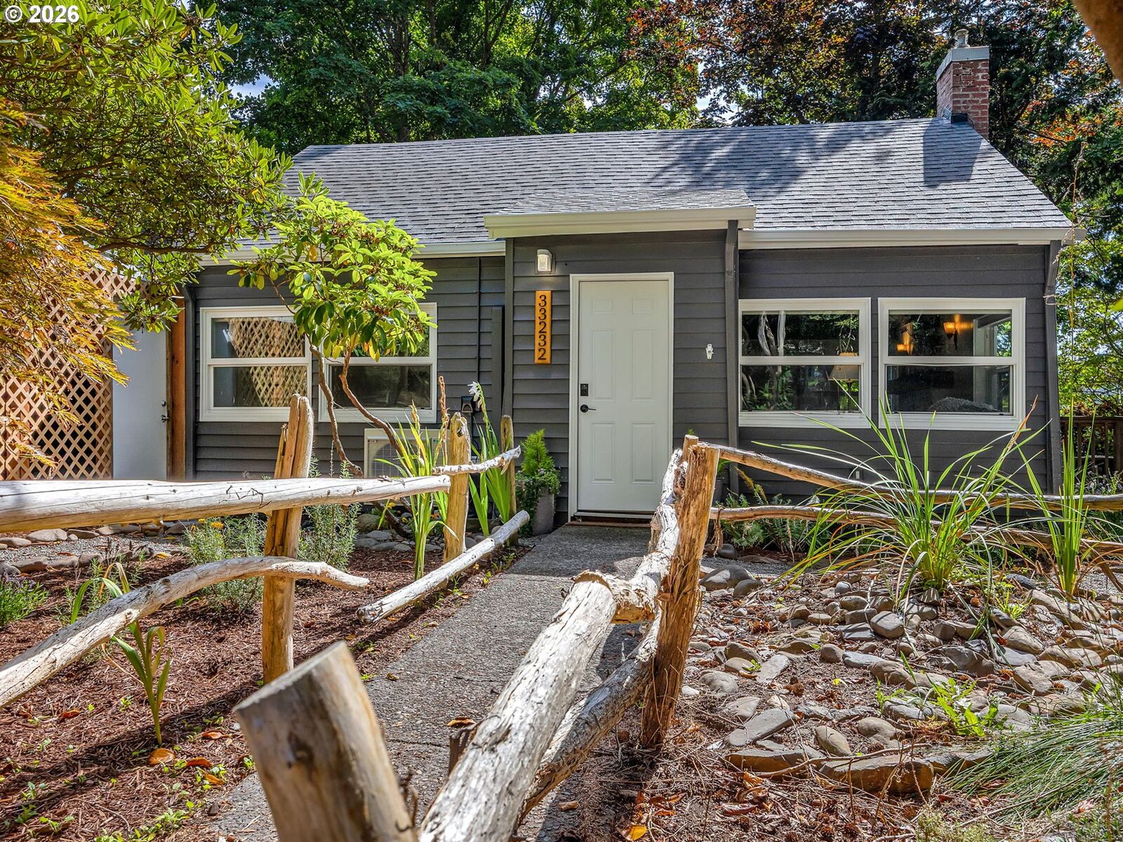 Property Photo:  33232 Biwater Ln  OR 97146 