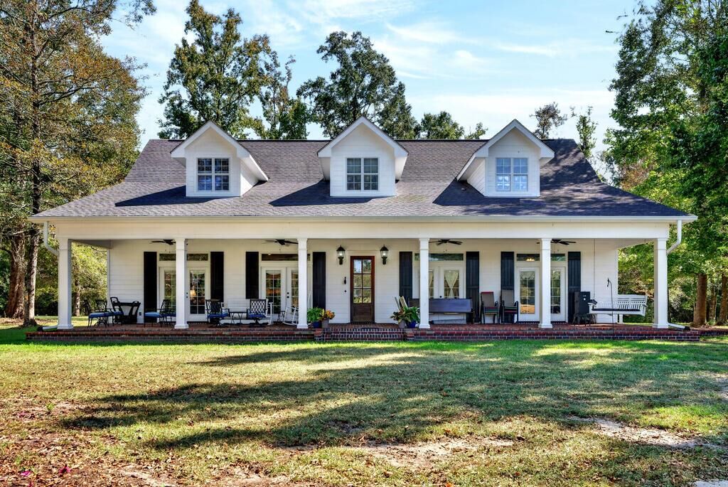 Property Photo:  612 Burge &Amp Reyer Rd  MS 39470 