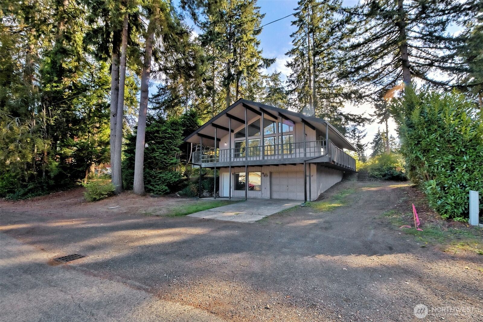 Property Photo:  927  Grant Avenue  WA 98584 