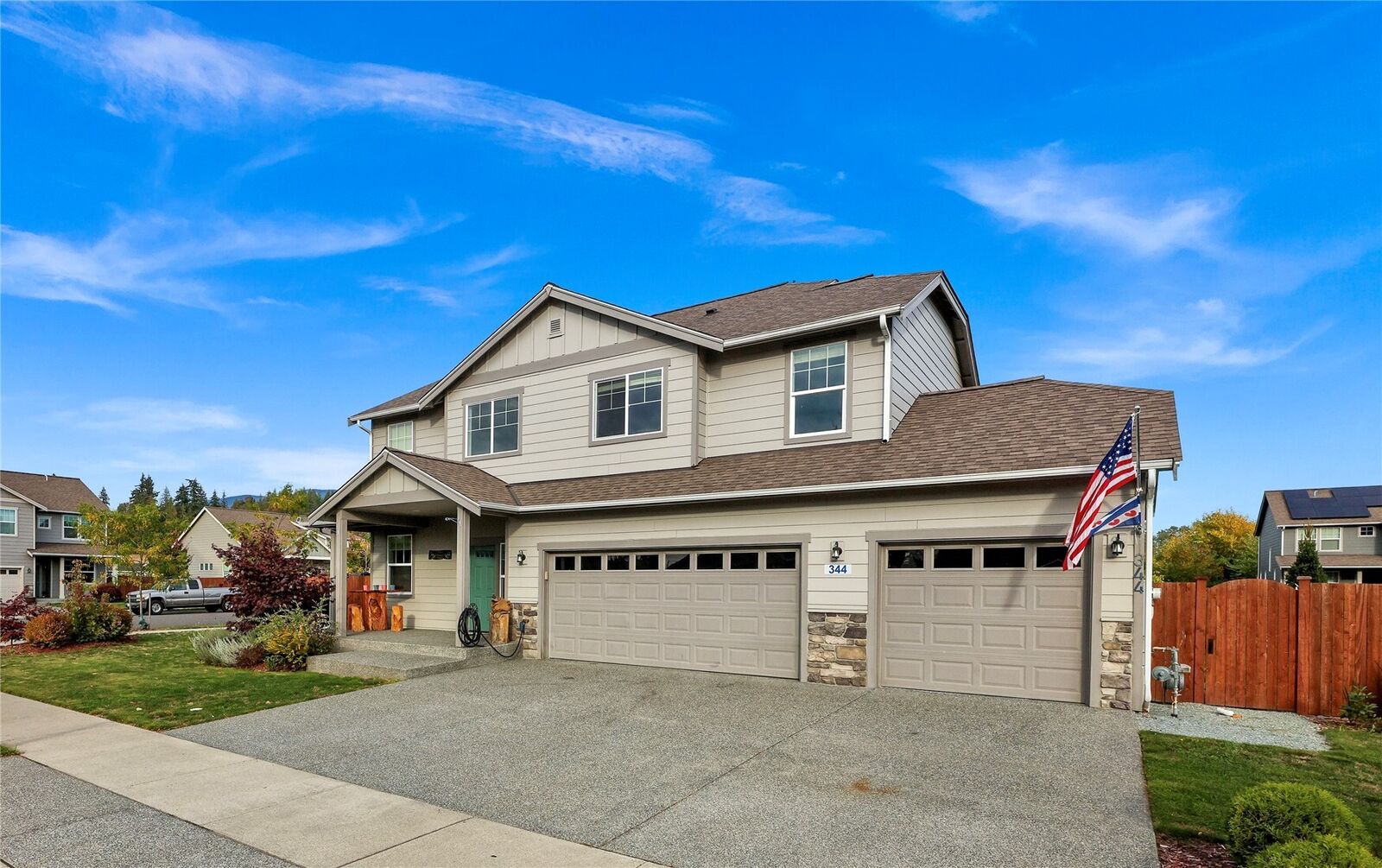 Property Photo: 344 Cambridge Loop WA 98284