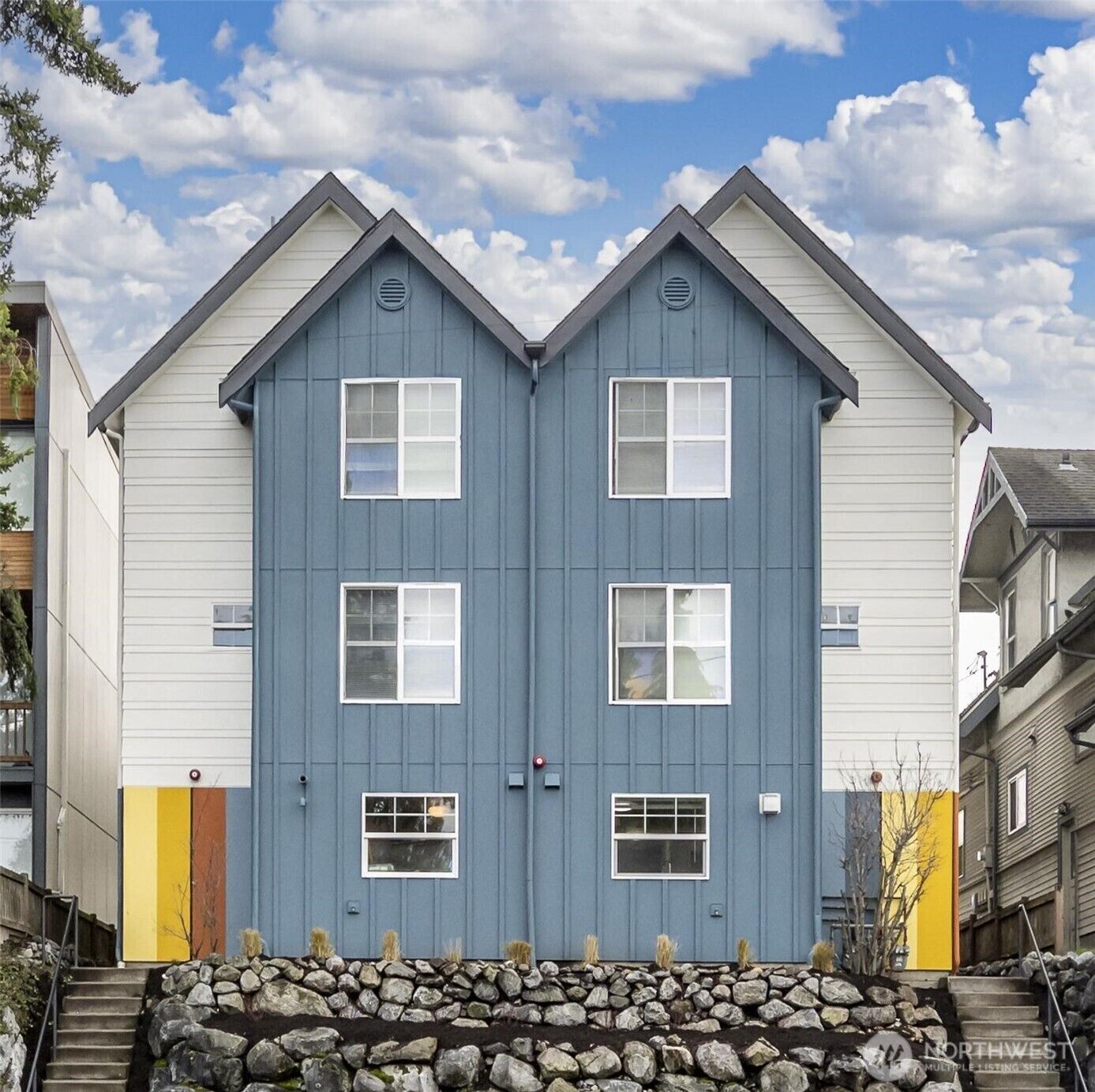 Property Photo:  5612 A  Roosevelt Way NE A  WA 98105 