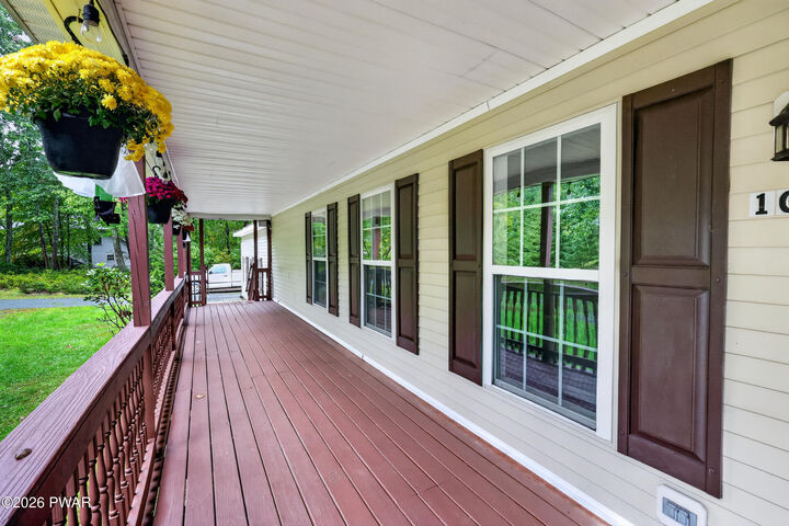 Property Photo:  107 Rodney Road  PA 18337 