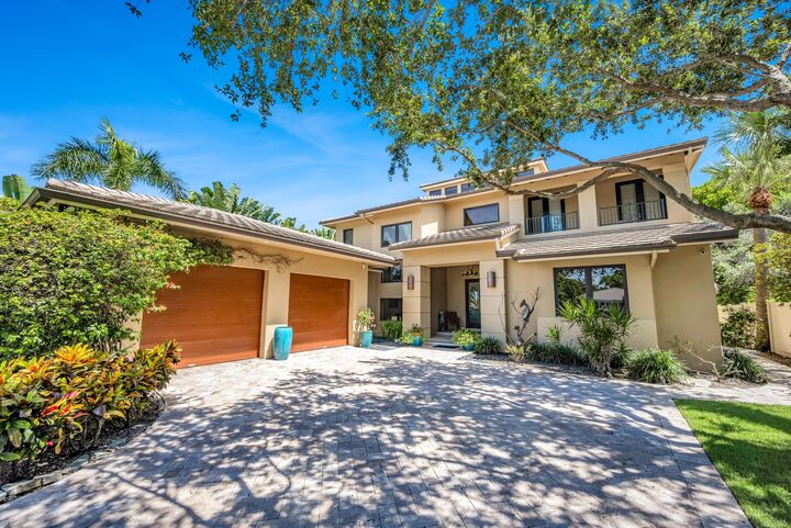 Property Photo:  1900 Marietta Drive  FL 33316 