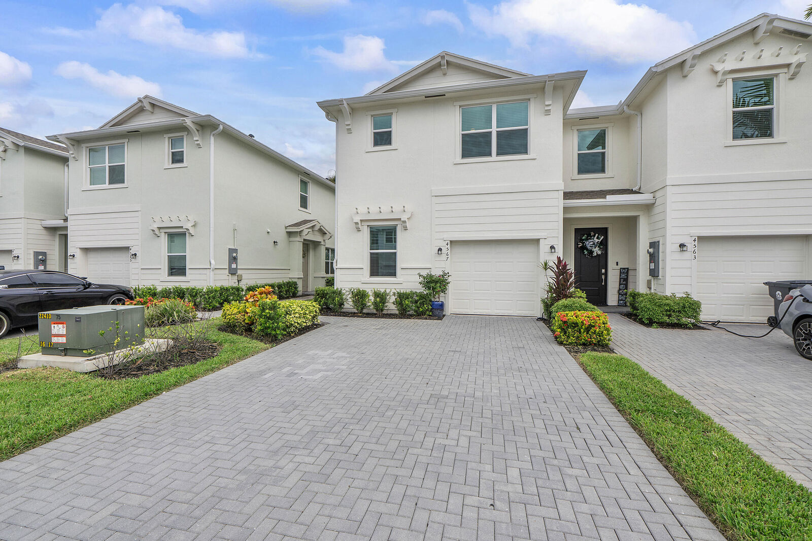 Property Photo: 4567 Hollister Avenue FL 33463