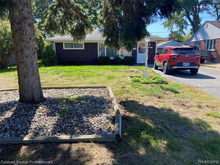 Property Photo:  22665 Cloverlawn Street  MI 48180 