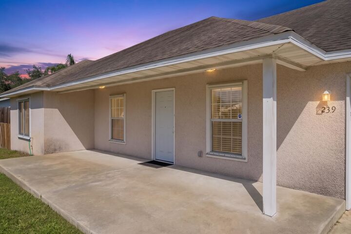 Property Photo:  239 Cornell Rd  FL 32086 