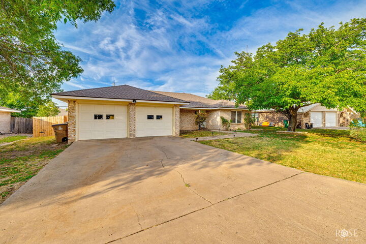 Property Photo:  231 Dellwood Drive  TX 76903 
