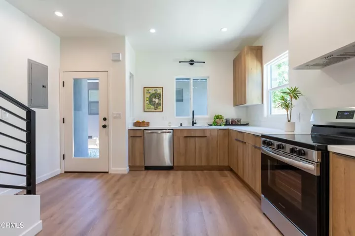 Property Photo:  2222 Dorris Place  CA 90031 