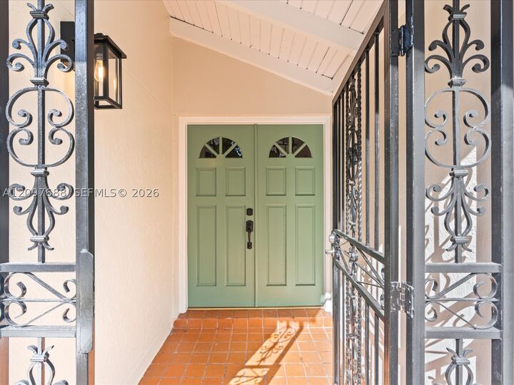 Property Photo:  1432 SW 118th Ave  FL 33184 