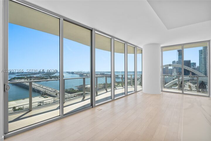 Property Photo:  1400 Biscayne Blvd 2601  FL 33132 