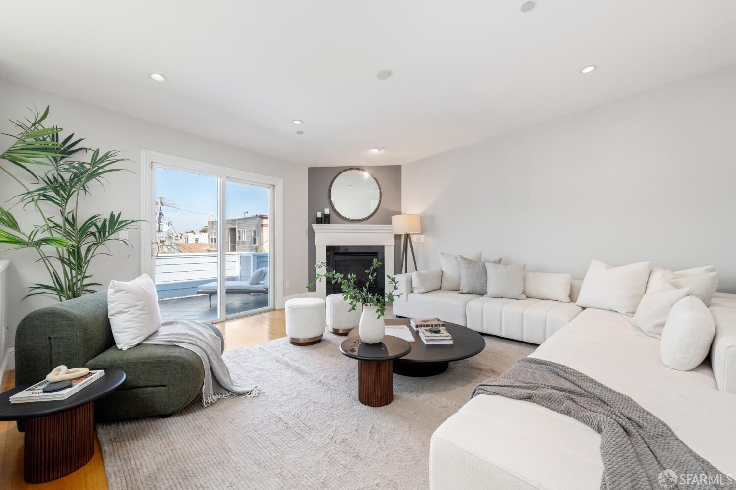 Property Photo:  80 Richland Avenue B  CA 94110 