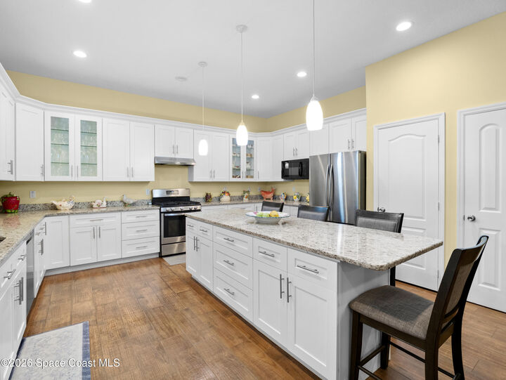 Property Photo: 462 Gancedo Street SW FL 32908