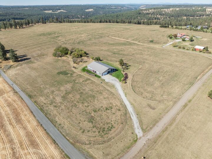Property Photo:  3017 E Moran Vista Ln  WA 99223 