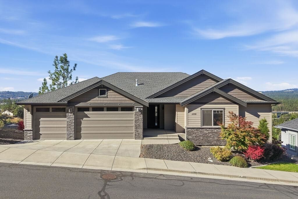 Property Photo: 13709 N Copper Canyon Ln WA 99208