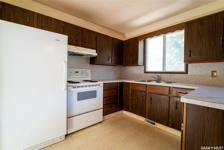 Property Photo: 219 Railway Avenue W SK S0J 0J0