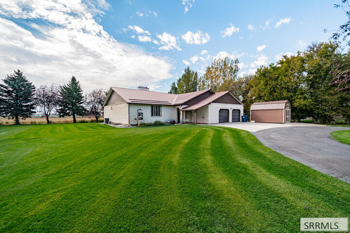 Property Photo:  4304 E 500 N  ID 83442 